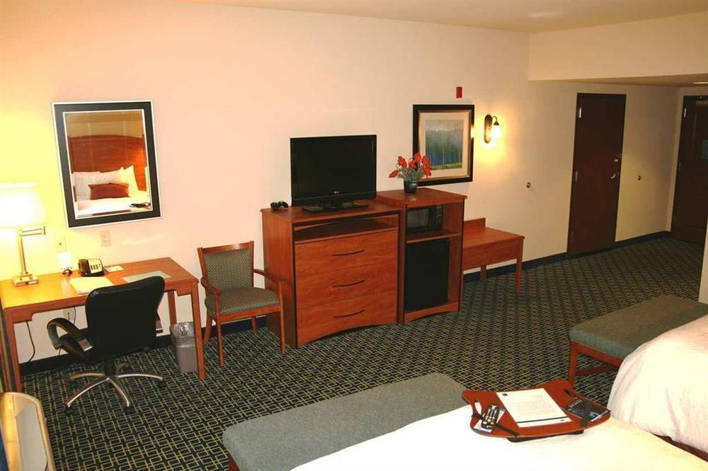 Hampton Inn & Suites Lancaster Rum bild
