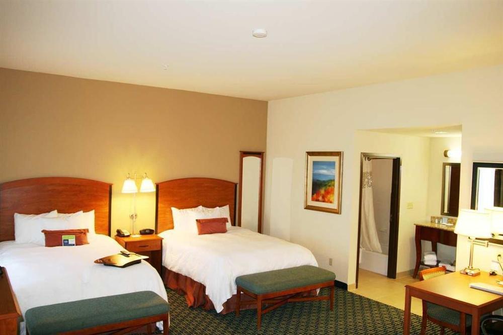 Hampton Inn & Suites Lancaster Rum bild