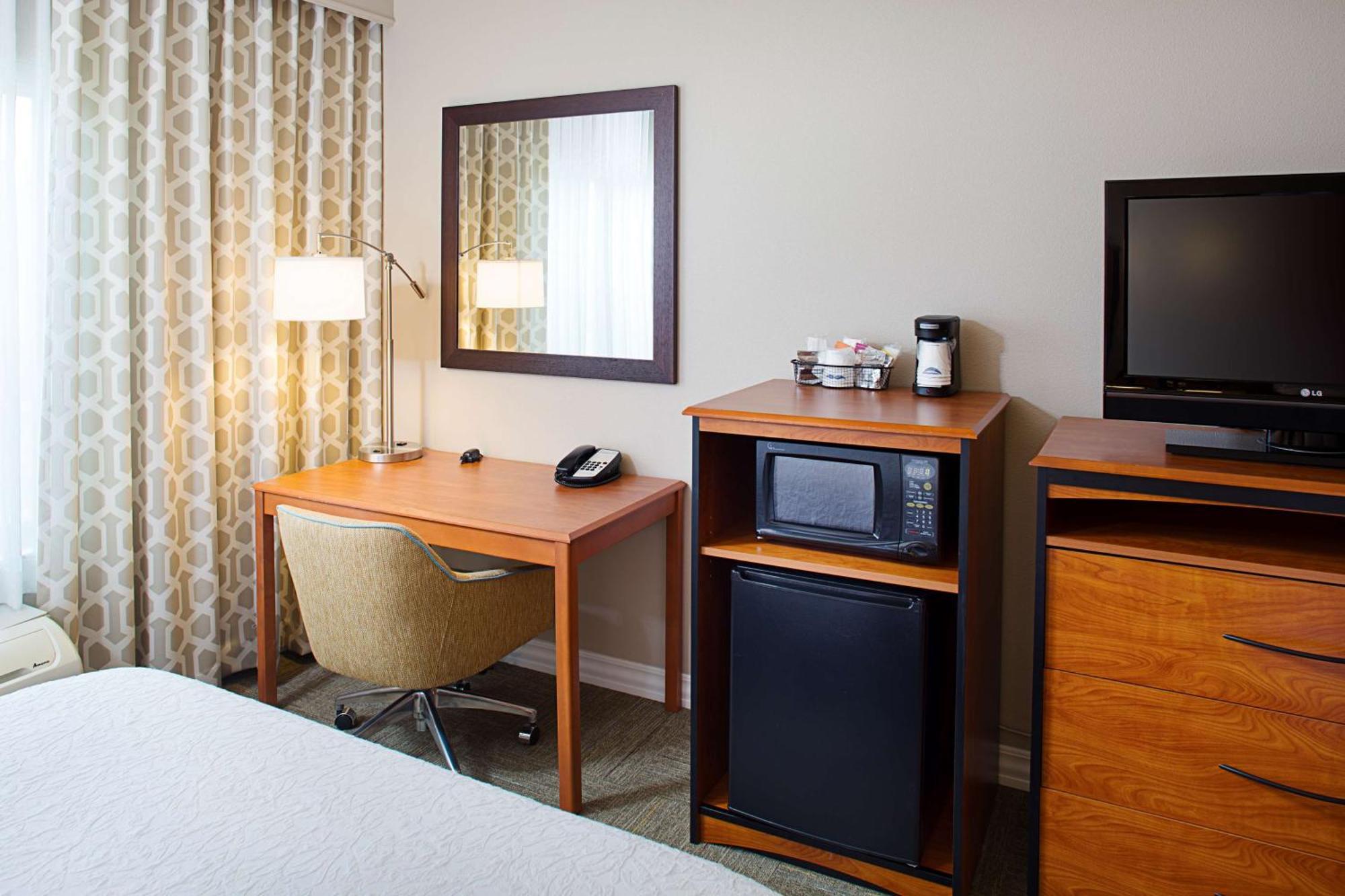 Hampton Inn & Suites Lancaster Exteriör bild