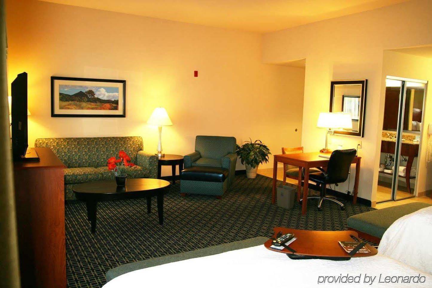 Hampton Inn & Suites Lancaster Rum bild